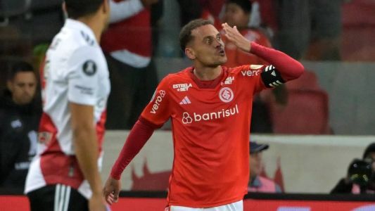 Alan Patrick marcou segundo gol do Inter no Beira-Rio