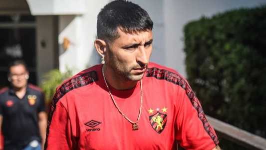 Alan Ruiz é a principal novidade na escalação do Sport