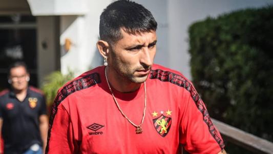 Alan Ruiz é a principal novidade na escalação do Sport