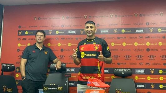 Alan Ruiz, meio-campista do Sport, foi apresentado nesta terça-feira (18), ao lado do executivo Jorge Andrade