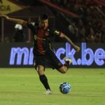 Jorginho ou Alan Ruiz? Enderson analisa dupla opção para a meia do Sport