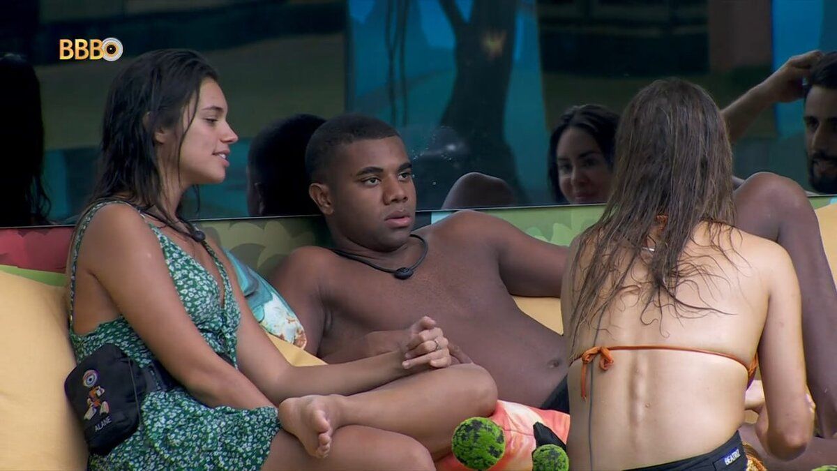 Davi e Matteus alertam aliadas sobre risco de expulsão no BBB 24
