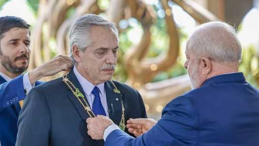 Alberto Fernández foi agraciado com grande-colar da Ordem Nacional do Cruzeiro do Sul