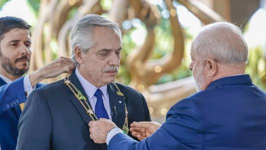 Alberto Fernández foi agraciado com grande-colar da Ordem Nacional do Cruzeiro do Sul
