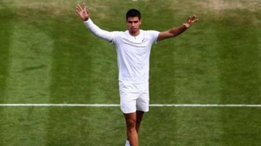 Alcaraz tenta melhor campanha em Wimbledon após quarta rodada em 2022