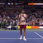 Alcaraz vence e enfrentará Medvedev nas semifinais do US Open