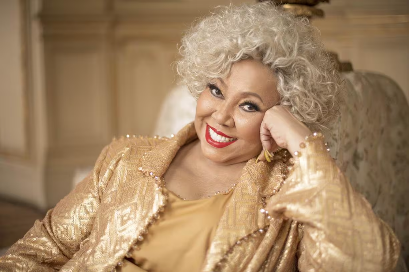 Justiça proíbe bar de usar nome e imagem de Alcione em marca