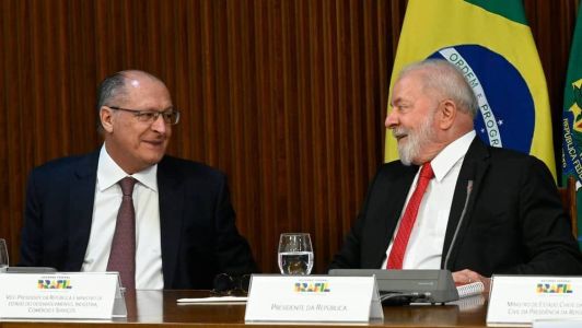 Alckmin e Lula em reunião ministerial