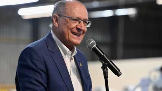 Alckmin visitou empresa do setor da saúde em Lagoa Santa nesta quinta-feira (16)