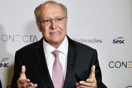 A reorganização escolar proposta pelo governo de São Paulo, que seria implantada em 2016 e levaria ao fechamento de 93 escolas, foi suspensa para que seja aberto diálogo com a comunidade escolar no próximo ano. O anúncio foi feito nesta sexta-feira