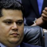 Alcolumbre quer ajudar Lula a aprovar indicação de Zanin na CCJ do Senado, dizem aliados