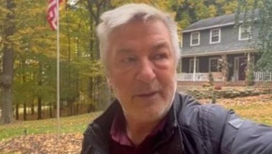 Alec Baldwin foi acusado de homicídio culposo