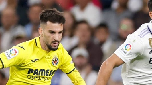 Alejandro Baena, meio-campista espanhol do Villarreal, em ação contra o Real Madrid neste sábado
