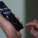 Claro é condenada a indenizar psicóloga que teve três linhas de celular cortadas