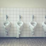 Justiça condena fast-food em BH a pagar adicional de insalubridade para ex-funcionária que limpava banheiros