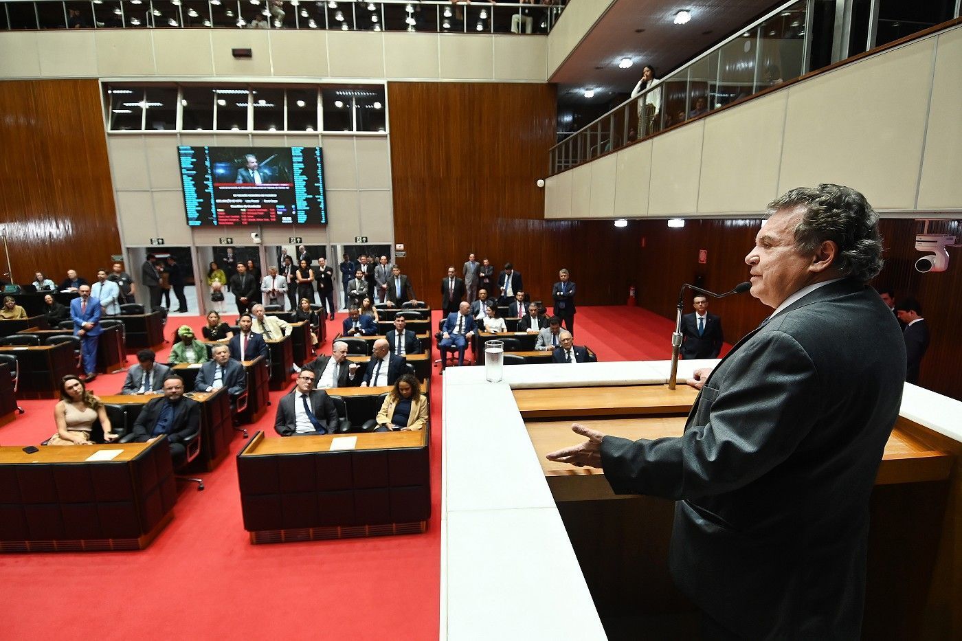 Venda da Copasa pode ter repetição de votos de deputados contra os próprios partidos