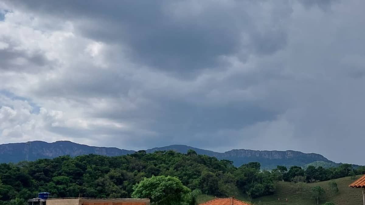 Tempestade, ventos de até 100 km/h e granizo podem atingir 660 cidades de Minas; veja quais 