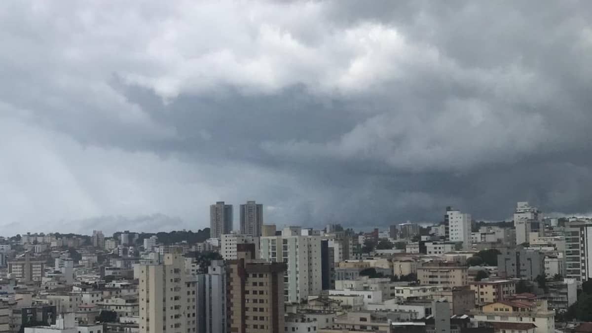 Belo Horizonte pode ter tempestade com ventos de até 50 km/h nas próximas horas
