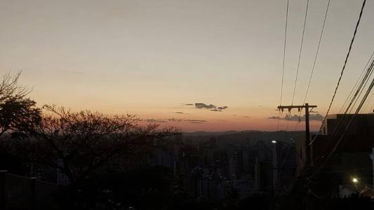 Alerta do Inmet vale até o começo da noite desta segunda-feira (31)