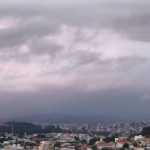 Previsão do tempo: mais de 400 cidades de Minas podem ter chuva intensa até este domingo