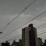 Belo Horizonte tem alerta de pancadas de chuva, raios e ventanias; veja previsão