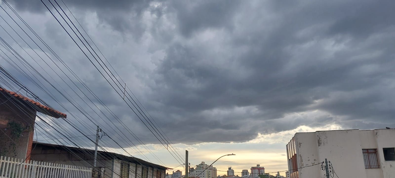 Veja as cidades de Minas que podem ter tempestade e granizo nas próximas horas