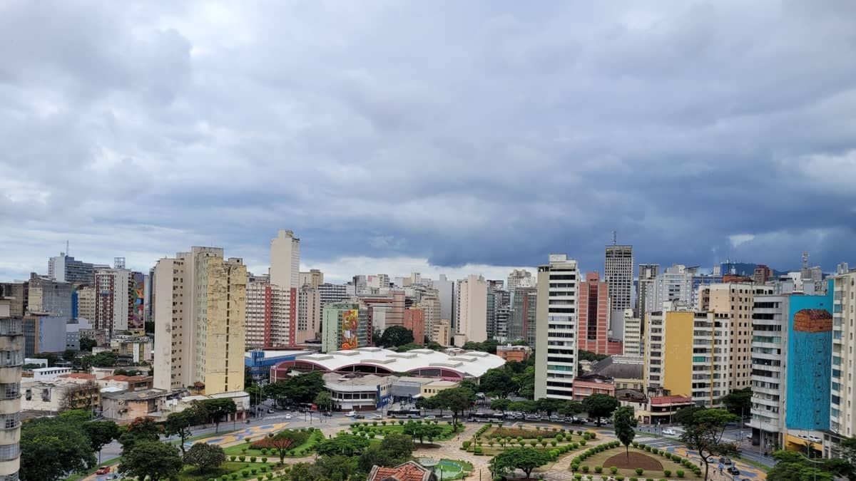 Inmet alerta para risco de chuva forte em Belo Horizonte e outras 632 cidades em Minas; veja lista  