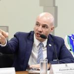 Diretor demitido por Lula afirma que deu início à investigação sobre programa espião na Abin