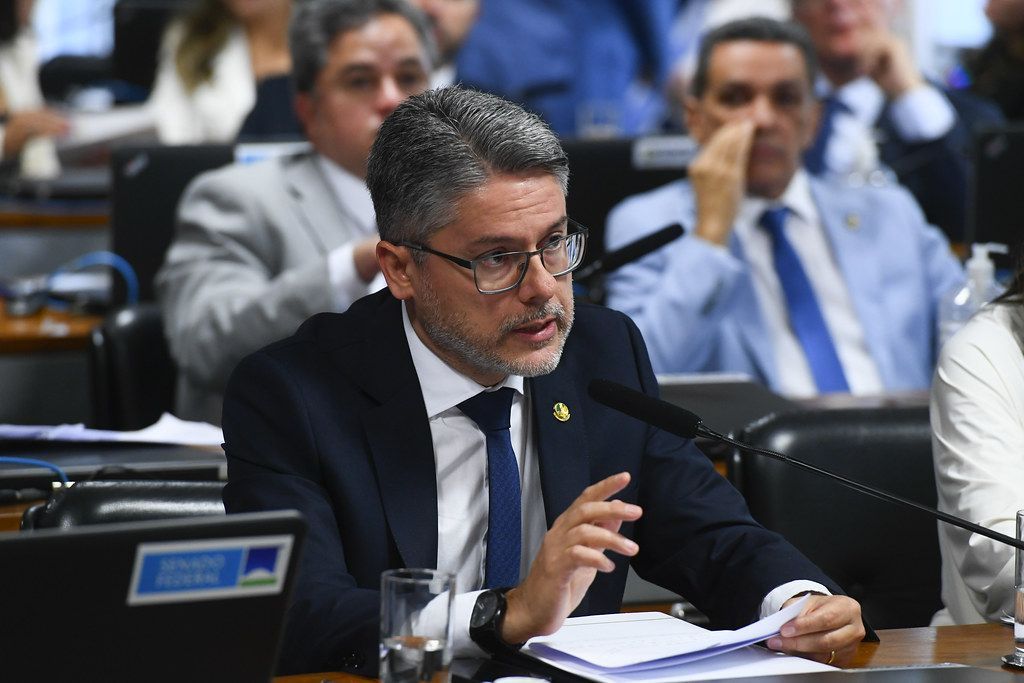Senador pede explicações de ministro à Comissão de Educação sobre atrasos e falhas no Sisu