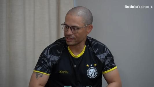 Alex, técnico do Operário-PR, concede entrevista exclusiva à Itatiaia