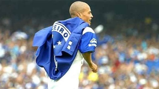 Alex foi grande nome do Cruzeiro em 2003