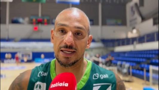 Alex Garcia, ala do Bauru, em entrevista à Itatiaia
