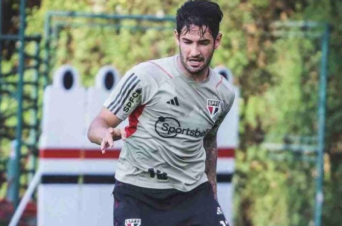 Portuguesa publica nota oficial desmentindo interesse em Alexandre Pato