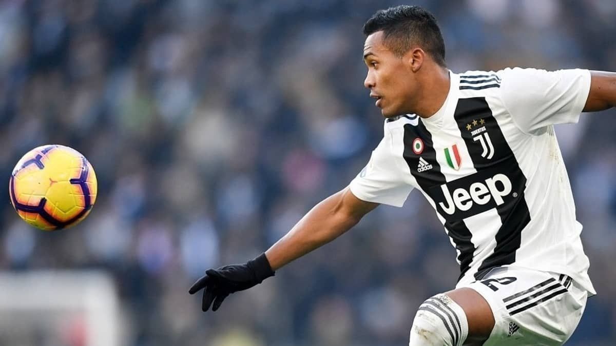 Juventus não deve renovar com Alex Sandro, diz jornal italiano 
