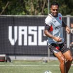 Alex Teixeira chega a reta final de sua passagem com a camisa do Vasco