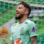 Lateral da Seleção, Alex Telles revela em qual clube nunca jogaria no Brasil