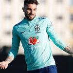 Alex Telles desperta interesse do Al-Nassr, diz jornalista