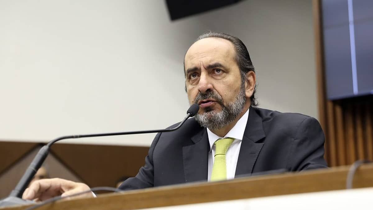 Justiça manda CPI do Abuso de Poder ouvir ex-prefeito Alexandre Kalil