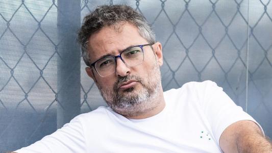Alexandre Mattos tem contrato com o Cruzeiro, mas pode deixar o clube para trabalhar no Santos