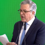 Padilha assume Ministério da Saúde com meta de reduzir espera por especialistas no SUS