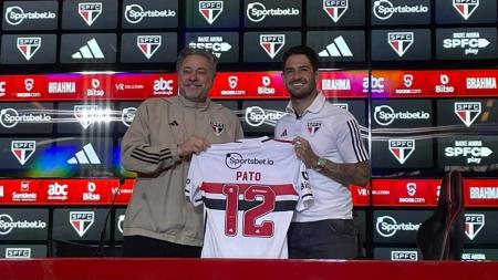 Alexandre Pato foi apresentado pelo São Paulo nesta terça-feira (30), no CT da Barra Funda