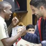 Novo reforço, Alexandre Pato visita elenco do São Paulo no Morumbi