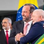 Lula prestigia Silveira e vai ao Ministério discutir política energética e mistura do Diesel