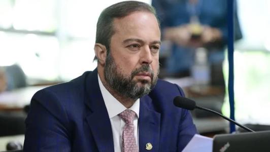 Alexandre Silveira (PSD) foi o entrevistado do Abrindo o Jogo