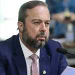 ‘O Amapá não terá o aumento abusivo na conta de energia’, garante Silveira em sanção de MP