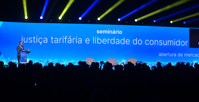 Silveira diz que 'conta de energia chegou no limite' e quer debater subsídios do setor