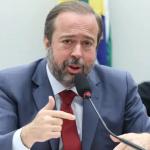 Silveira prevê 'alívio nas contas de luz' com MP que visa baratear tarifa; entenda a proposta