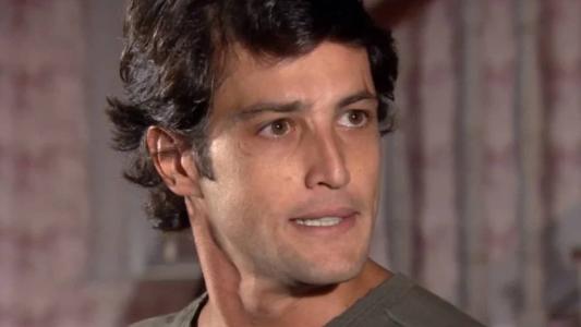 Alexandre Slaviero trabalhou nas novelas Malhação, Ti Ti Ti, Caras e Bocas e Duas Caras na Globo