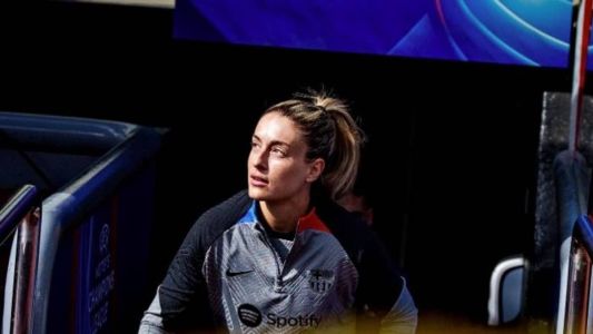 Alexia Putellas foi relacionada pela primeira vez após lesão