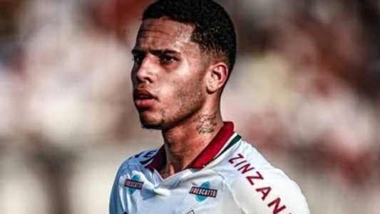 Alexsander é uma das principais joias da base do Fluminense